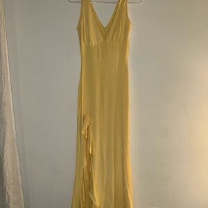 Elegant Yellow Sleeveless Dress